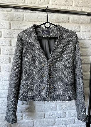Жіночий стильний твідовий жакет