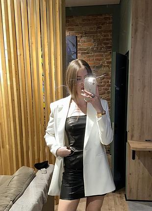 Стильний білий піджак