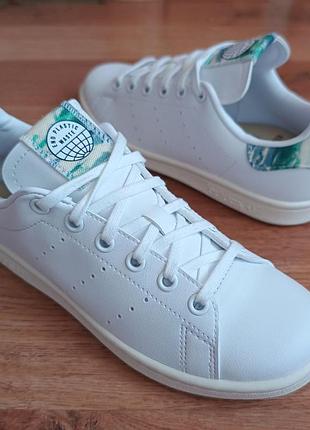 Новые кожаные оригинальные adidas р35.5 длина стельки по факту 23см