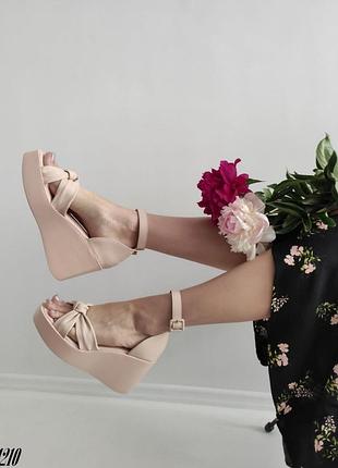 Распродажа 🏷 праздничные босоножки на танкетке с ремешком бант