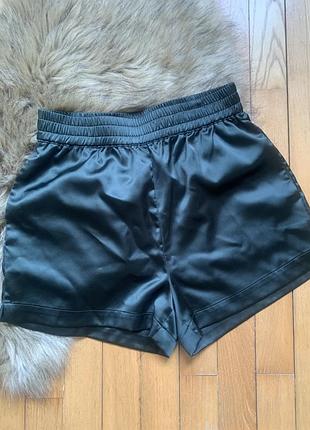 Шорты из плотного шелка