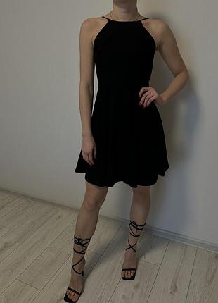 Платье с голой спиной boohoo