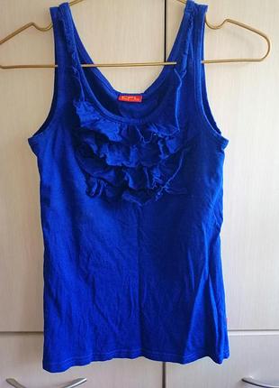 Синяя майка с рюшами