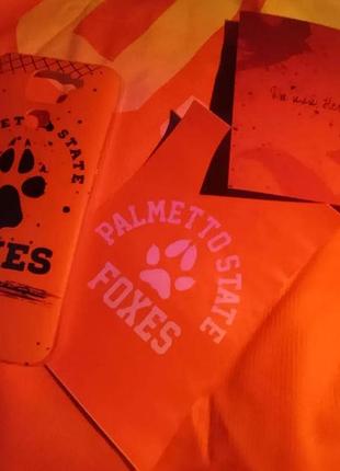 Наклейка водостойкая palmetto state foxes лисья нора нил эндрю яой лгбт