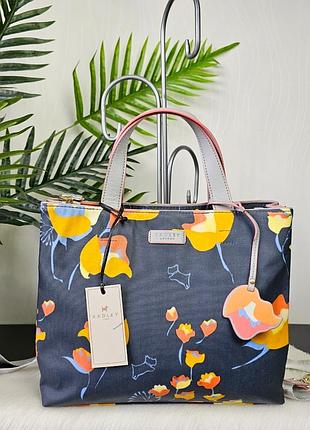 Красивая фирменная сумка radley