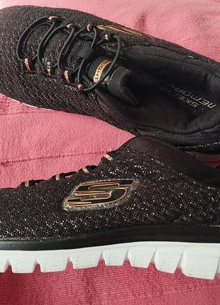 Жіночі кросівки skechers. 38 розмір