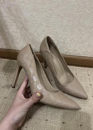 Лодочки на шпильці mohito