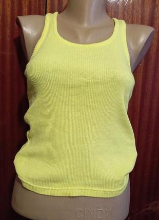 Укорочена майка футболка