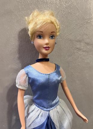 Лялька золушка дісней