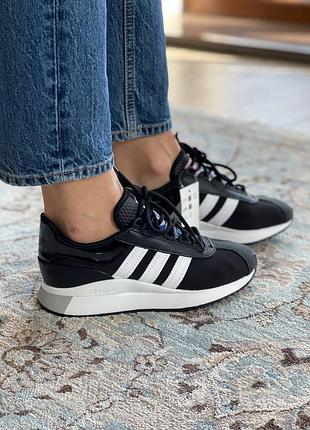 Оригінальне взуття адідас
