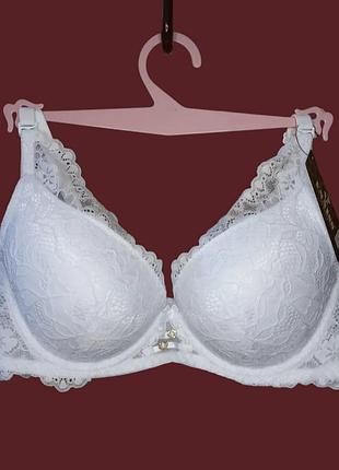 Кружевной бюст
