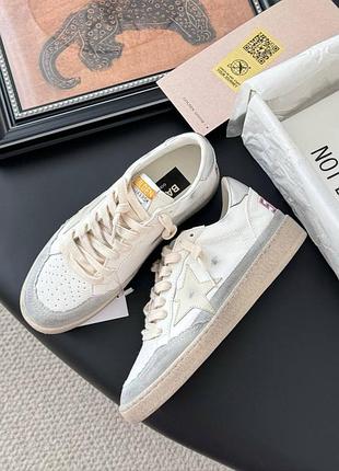 Кроссовки белые