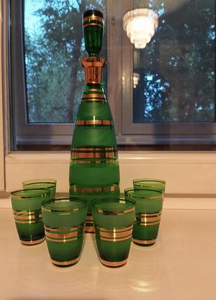 Графин с рюмками. богемия