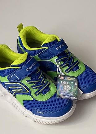 Geox кросівки з вогниками нові р,33р.35