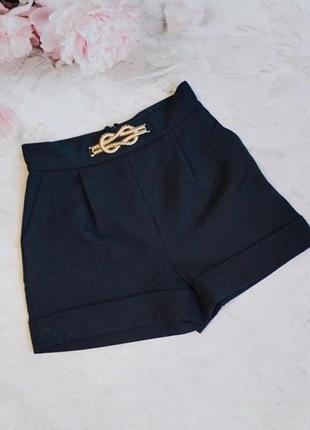 Шорты шорти