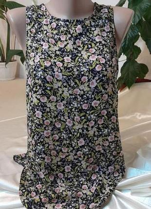 Красивая блуза майка цветочный принт молния на спинке трендовая стильная блузка