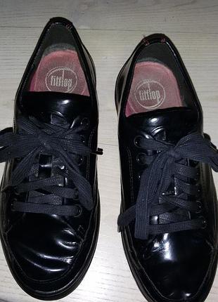 Fitflop(usa)- чорні шкіряні снікери  р.36(22,5 см)