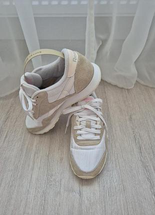 Женские кроссовки, размер 37-38