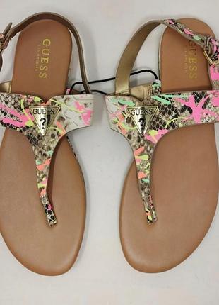 Нові,фірмові босоніжки guess