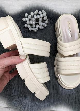 Женские стильные шлепанцы