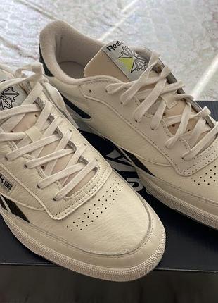 Кросівки унісекс reebok club c revenge 43 розмір