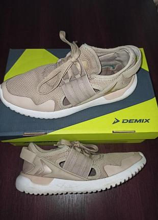 Б/в кросівки літні demix р.36(22,5 см)