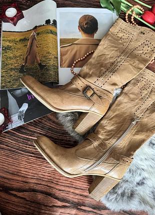 Жіночі шкіряні чоботи італія