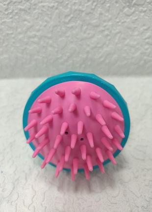 Массажная щетка для головы.