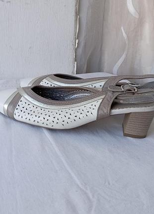 Кожаные слингбэки немецкого брэнда ara