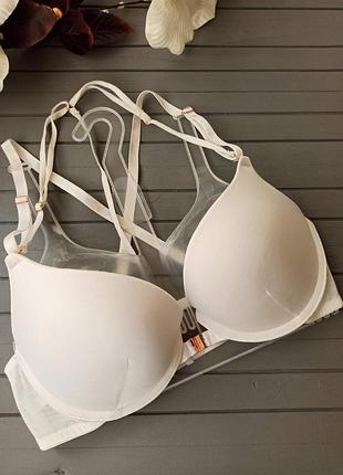 Очень классный гладкий бюстгальтер с пуш-ап и застежкой впереди. 70d