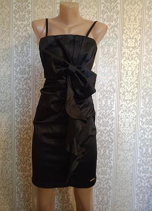 Чёрное платье
