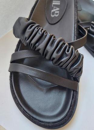 Шльопанці біркенштоки босоніжки