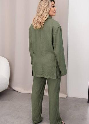 Жіночий лляний костюм піджак і брюки хакі батал