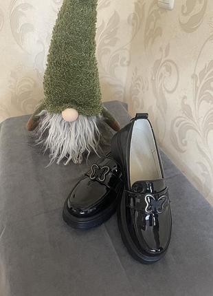 Туфлі лофери