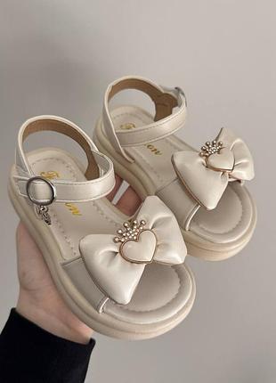 Босоножки для девочек 2
