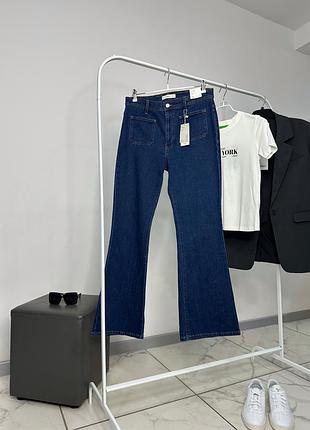 Расклешенные джинсы 36 р.  mango