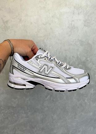 Стильні жіночі кросівки new balance 740v2 white silver black білі сріблясті з чорним