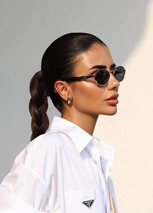 Сонцезахисні окуляри prada