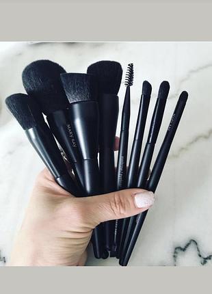 Пензлики для макіяжу мері кей mary kay