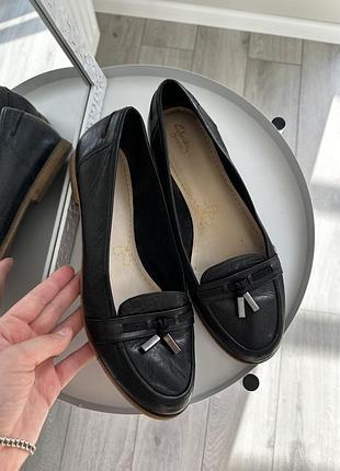 Шкіряні туфлі clarks лофери з натуральної шкіри