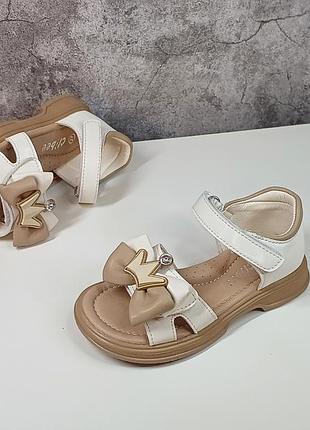 Детские босоножки для девочки