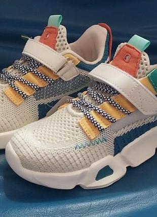 Кроссовки летние с сеточкой р.28,30,31