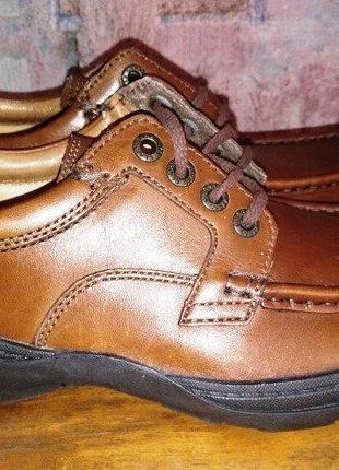 Кожаные туфли clarks