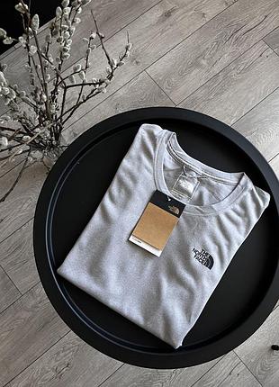 Футболка від tnf