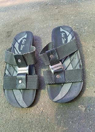 Мужские шлепанцы