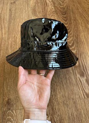 Капелюх панама лакова з лакованої еко шкіри чорна