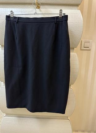 Классическая чёрная юбка escada из 100% шерсти