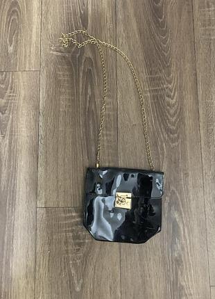 Сумка маленька лакова