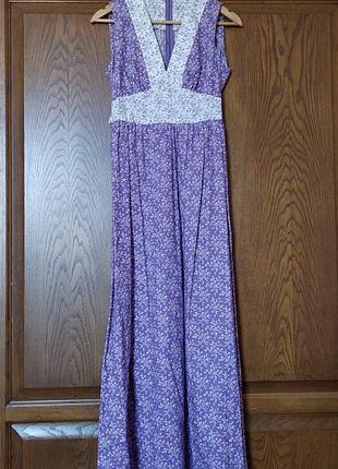 Котоновое сиреневое платье в мелкий цветочный принт (размер 38)