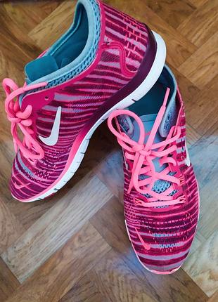 Nike в хорошем состоянии.
р. 40, 25, 5 см.
